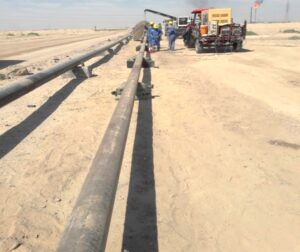 Pipeline construction in the desert