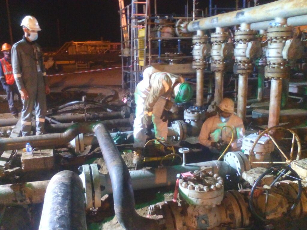 Pipeline welding works